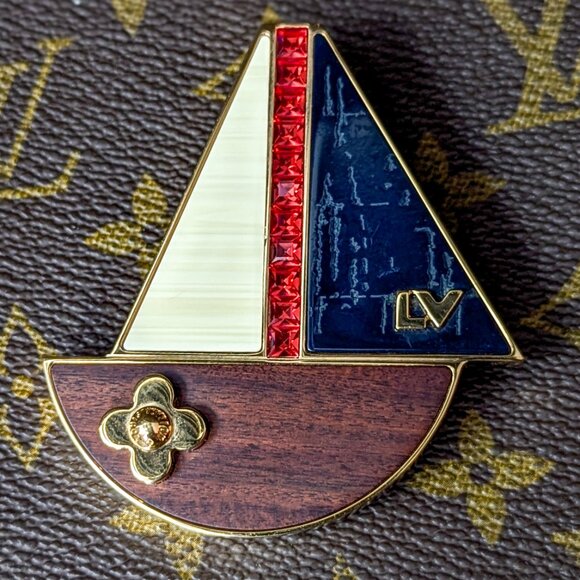 ๐ฅ RARE ๐ฅ LOUIS VUITTON Float Your Boat Brooch Pin - Large - Picture 16 of 16